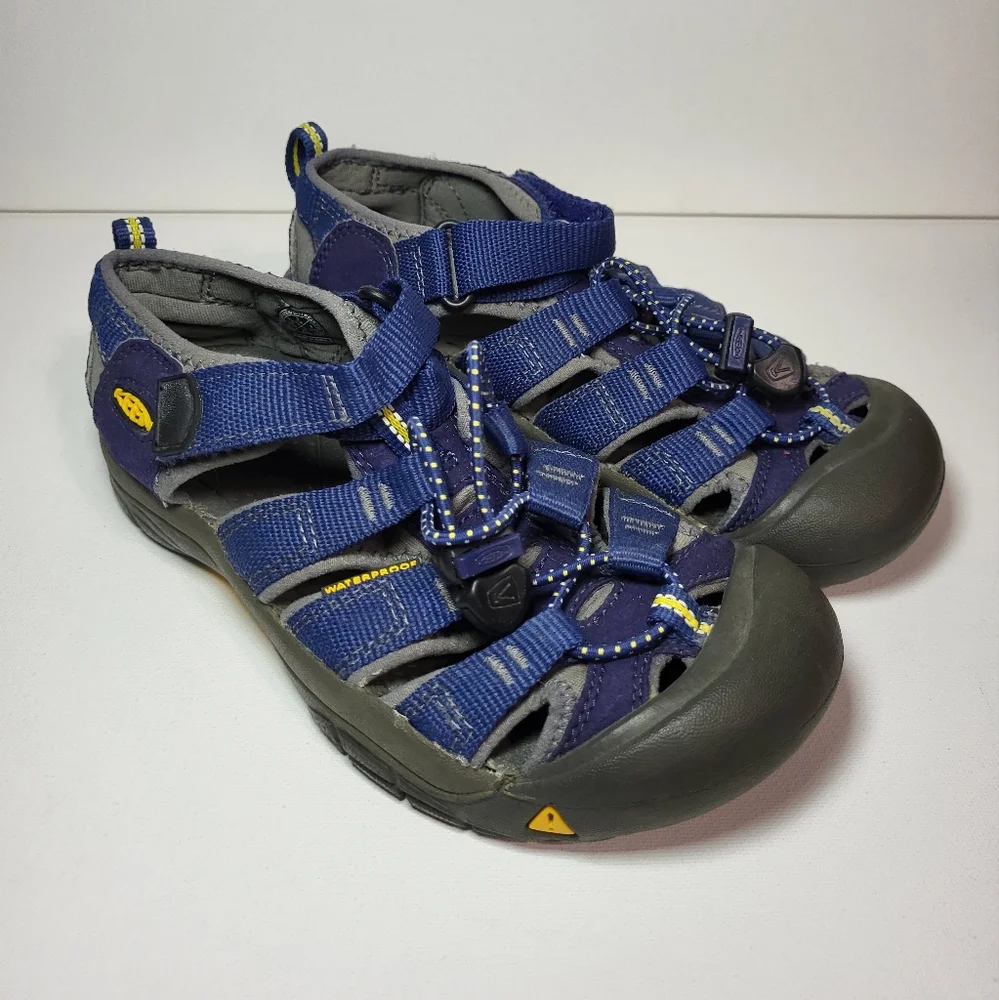 KEEN Newport H2 Waterproof Sandals Navy Blue Youth Size 2